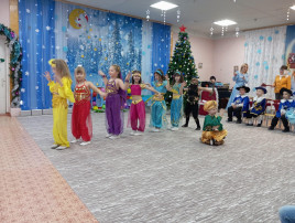 "Новогодний карнавал". "Новогодний карнавал".